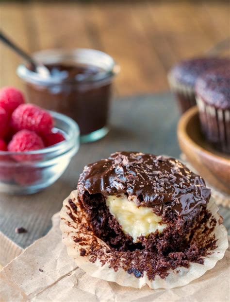 To prepare the boston crème cupcakes, you will need some flour, sugar, and butter softened. Chocolate Boston Cream Pie Cupcakes | Recipe | Boston ...