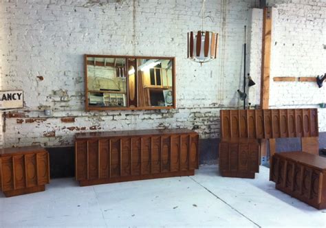 The vintage lane acclaim line of furniture seems to have been very popular in mid century america. Rhan Vintage. Mid Century Modern Blog.: Mid Century Modern Bedroom Set.