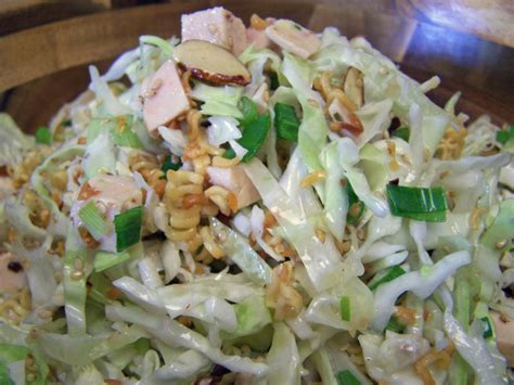 Add the cole slaw, green onions, chicken and sliced almonds to a large bowl. Oriental Chicken Salad With Crunchy Ramen Noodles Recipe ...