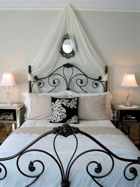 Wrought iron bed frames are usually painted black or a patina that gives it an aged look. 25+ Cool Black Wrought Iron Bed Frame Designs Bedroom # ...