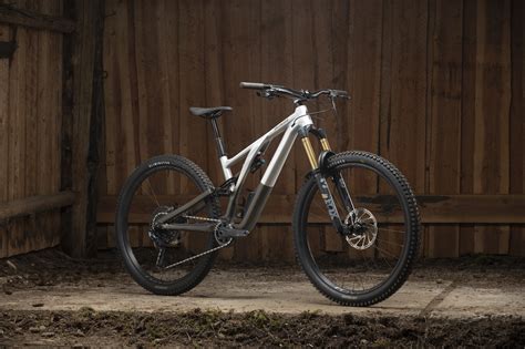 First Look Specialized Stumpjumper Alloy Evo Mountain Bike Action
