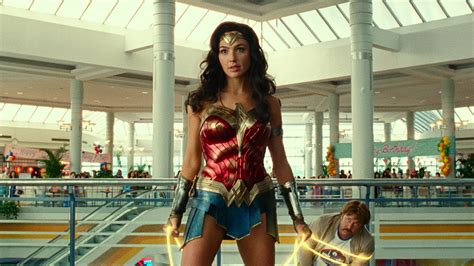 Wonder Woman 1984 Gal Gadot Rules The Mall In Superhero Sequel