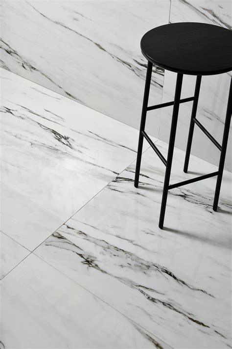 This Luxurious Porcelain Tile Collection Incorporates Black Veins That