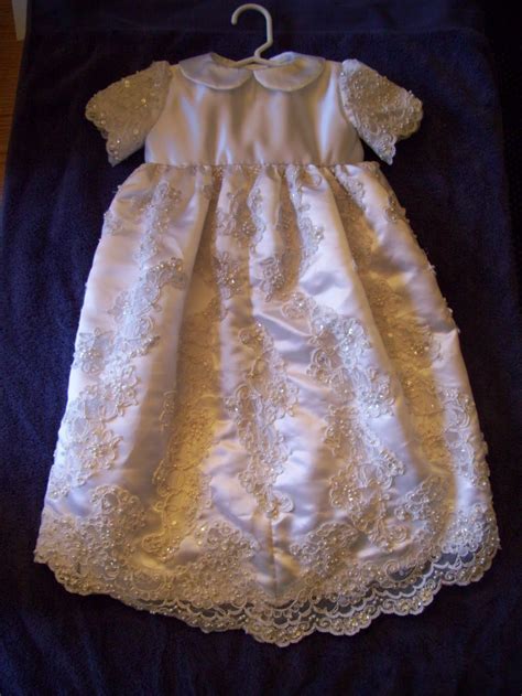 I've just found out that my mother's dress was made into a christmas tree skirt for her church! Pin on Repurposed Wedding Dress