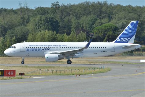 Airbus A320 200 Airbus Industries Aib House Colors Sha Flickr