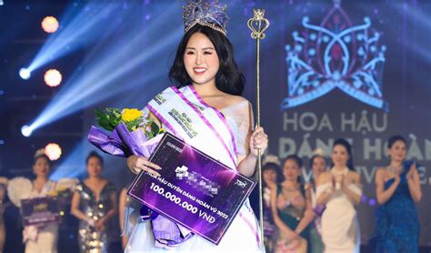 Nguyen Hoang Phuong Anh Was Crowned Miss Charming Universe 2022