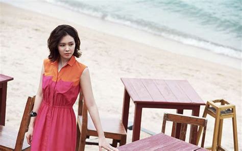Son Ye Jin Spreads Her Sensual Allure In Koh Samui Thailand For Châtelaine’s Summer 2013 Shoot