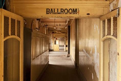 Flinders Street Station Ballroom Melbourne Australia Atlas Obscura