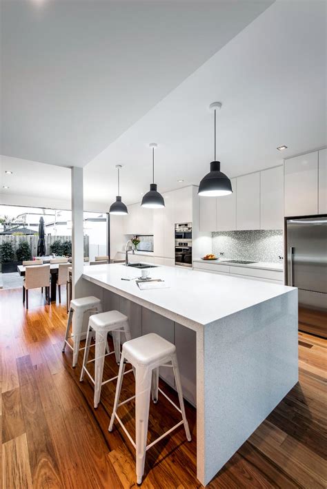 Light-filled modern kitchen design - Completehome