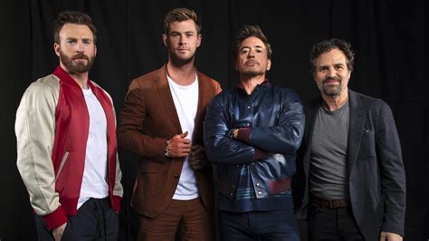 2932x293 Resolution Avengers Endgame Cast 2932x293 Resolution Wallpaper