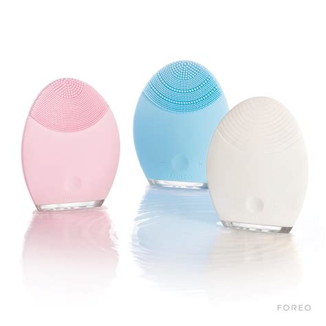 The 8800 Device That Cleans And Massages Your Face