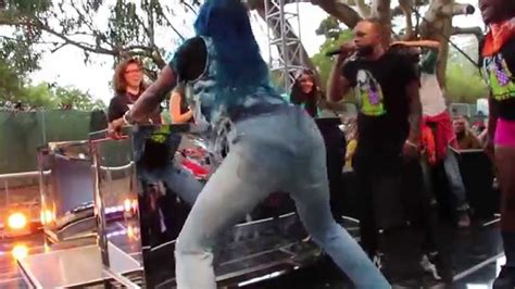 Big Freedia Twerks With A Sprinkle Of Sugar At Outside Lands Beignet And Bounce Brunch Youtube