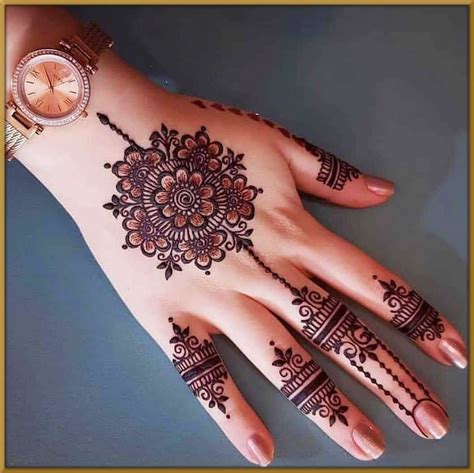 Besides enhancing the beauty of hands, mehndi is also recognized, as an this stylish mehndi design is so attractive. Lovely Floral Mehndi Designs 2020 with Pictures [Latest ...