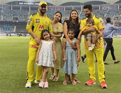 Ms Dhoni And Sakshi Dhoni Expecting Their Second Child