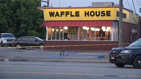 Chattanooga Pd Identifies Officer Injured In Shooting At Waffle House