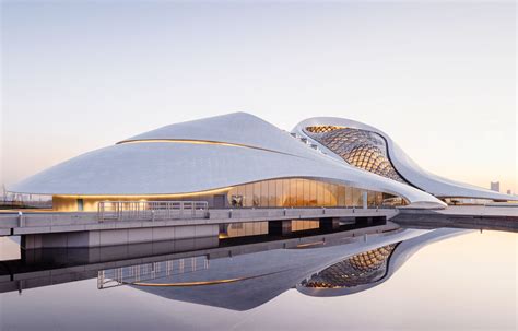 Mad Completes Undulating Harbin Opera House In China