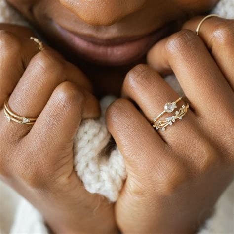 Do You Know Why We Wear Wedding Ring On The Fourth Finger — Kichwahits