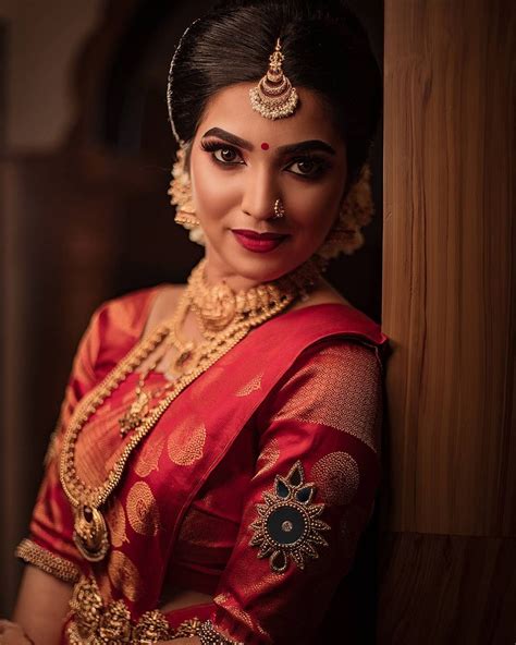 Bonding Of Love And Emotions 25 India Kerala Wedding Photography Works By Nidhin Foma