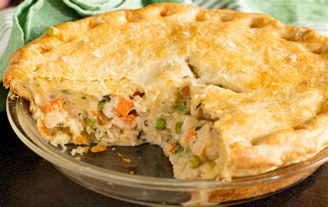 Preheat oven to 425 degrees f (220 degrees c.) step 2 in a saucepan, combine chicken, carrots, peas, and celery. 20+ Homemade Chicken Pot Pie Recipes - How to Make Easy ...
