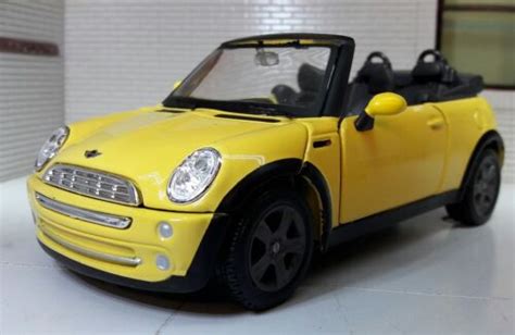 Kinsmart Mini Cooper S 5 128 Scale Die Cast Metal Model Toy Car Yellow