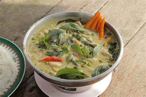 Tracing The Spicy History Of Thai Green Curry Vox Creative