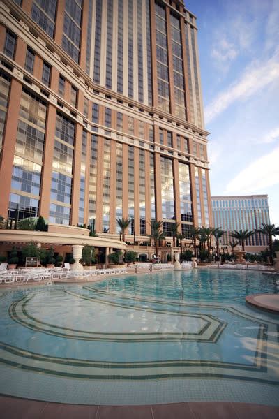 Palazzo Pool Deck Las Vegas Nv