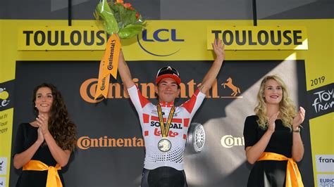 Caleb ewan abandons giro d'italia in pursuit of stage wins at each grand tour. Caleb Ewan wins Tour de France stage 11 by a whisker ...