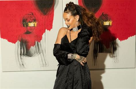 Rihannas Anti Album Leaks A First Listen Rihanna Celebrity Dresses Rihanna Daily