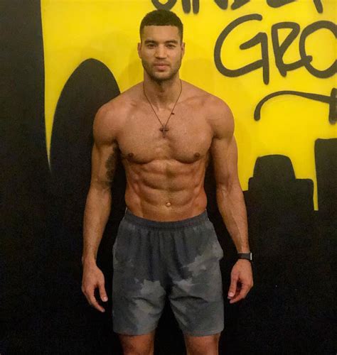 Alexis Superfan S Shirtless Male Celebs The Price Is Rights Devin Goda