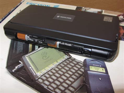 Легенда 90 х Клавиатурный карманный КПК 1999 года Ericsson Mc218 он же