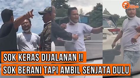 Lagaknya Bang Jago Lagi Viral Aksi Pengemudi Mobil Ugal Ugalan