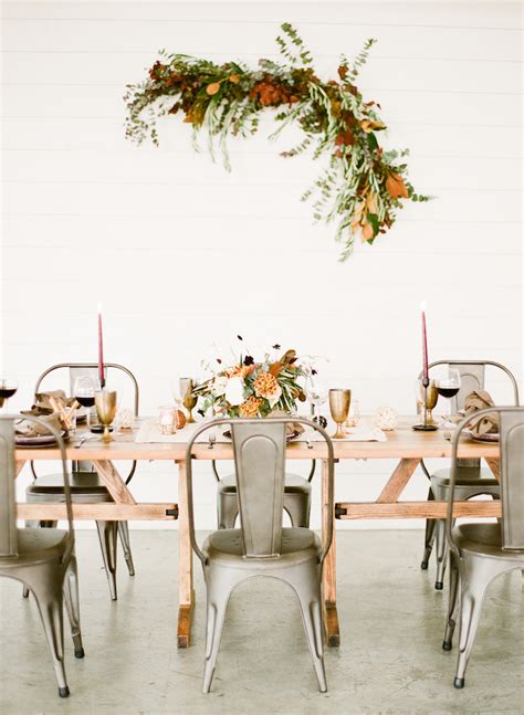 Here's your complete winter dinner party plan, complete with all the gorgeous flair + good food that can you tell by now that i love any excuse for a party?! Cozy + Intimate Winter Dinner Party Wedding Ideas