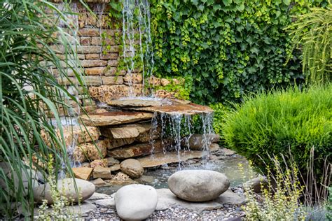 5 Beautiful Backyard Water Features That Complete Your Home