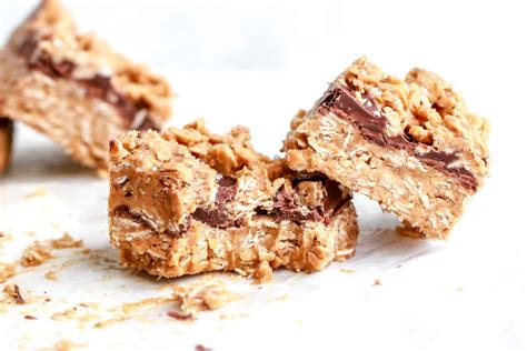 Spread 1/2 of the oat mixture into the prepared pan. No Bake Chocolate Peanut Butter Oatmeal Bars - The Toasted ...