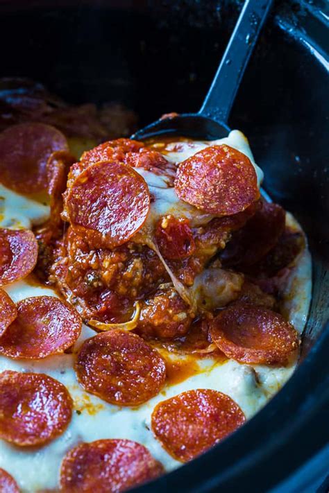 From cream of mushroom chicken crockpot to chicken parmesan crock pot dinner, these chicken crockpot recipes are easy, delicious and 2. Crock Pot Low Carb Pizza Casserole - Skinny Southern Recipes