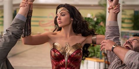 Gal Gadot Got Paid 10 Million To Star In Wonder Woman 1984