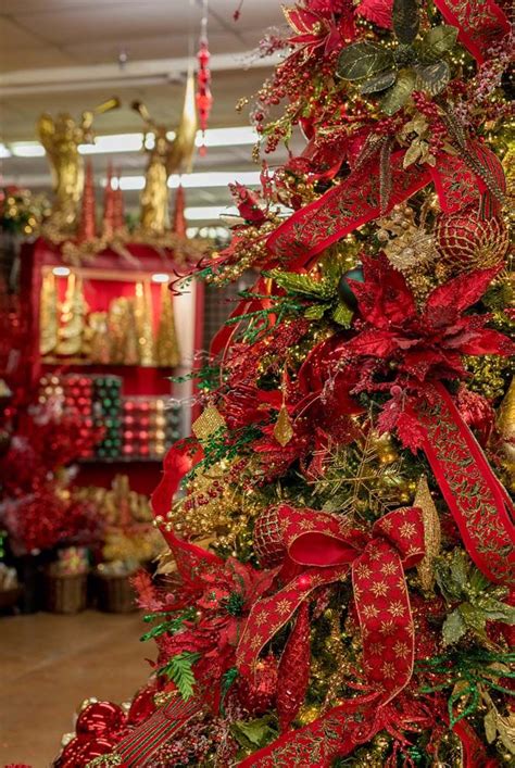 Here you'll find all of the elements needed to decorate your home for the holidays. Decorators Warehouse - Texas' Largest Christmas Store ...
