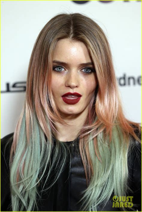 Mad Maxs Abbey Lee Kershaw Debuts New Blue And Pink Hair