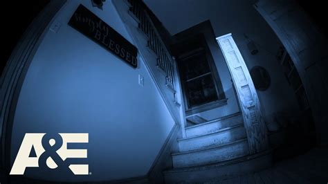 Ghost Hunters Haunted Staircase Creaks At Night Season 1 Aande Youtube