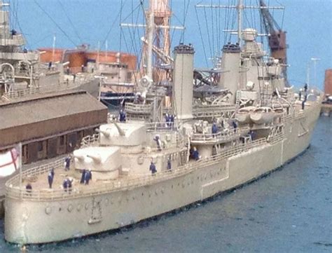 The warship has a top speed of 28 knots and is crewed by about 180 sailors. 307 best HMAS Sydney (2) images on Pinterest