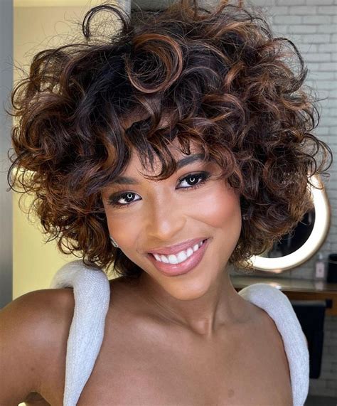 Aggregate More Than 74 Haircuts For Curly Hair Women Best Ineteachers