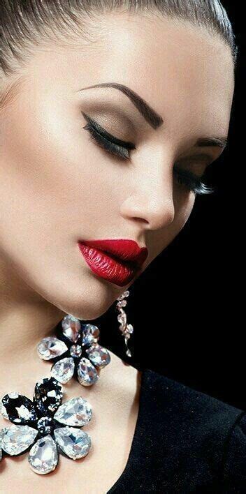 pin by shelle 💜 on perfect red lips beautiful lips beautiful makeup beauty face