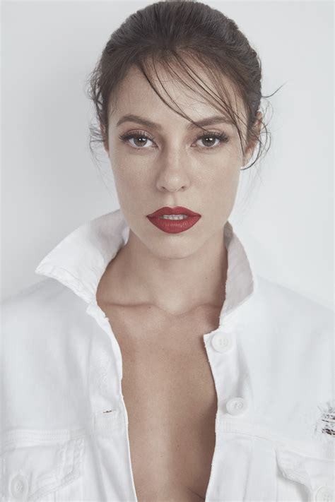 Oliveira dated brazilian actor and television host joaquim lopes from 2009 to 2015. Paolla Oliveira volta em 'A dona do pedaço' | Ancelmo - O ...