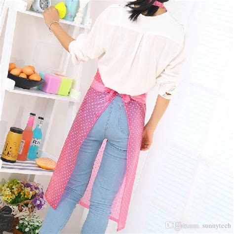 Wholesale And Retail Waterproof Women Aprons Dots Pvc Oil Proof Kitchen Cooking Household