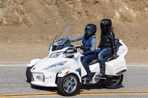 Every so often, a machine comes out that revolutionizes the industry. BRP Can-Am Spyder | Can am spyder, Trike motorcycle ...