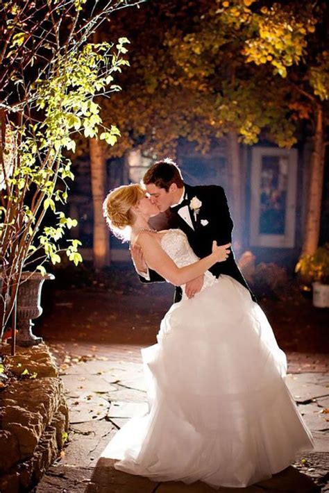 Poses For Wedding Couple Tips And Ideas For Perfect Shots The Fshn