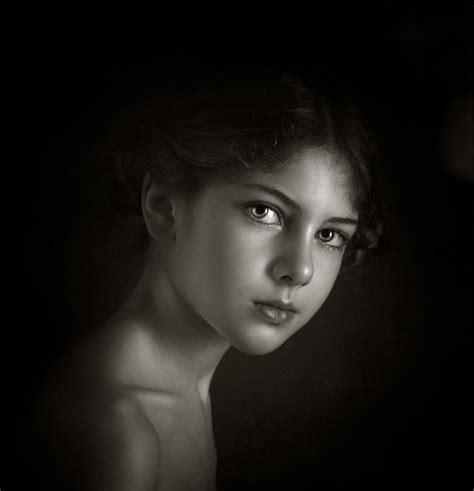 classic-portrait-photo-image-people,-white,-girl-images-at-photo
