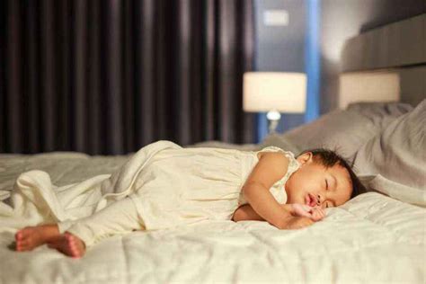 Kenali Posisi Tidur Bayi Yang Benar