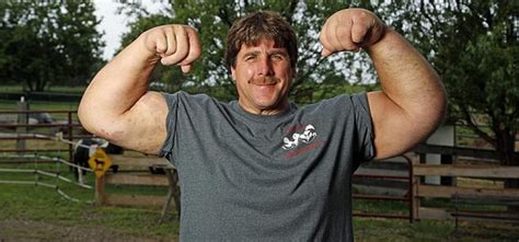 This Guy With 49cm Forearms Is An Armwrestling Champion And A Reallife