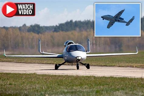 Worlds Smallest Jet Flaris Lar 1 Filmed On First Ever Flight Daily Star